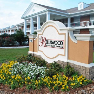 Bellawood Apartment Homes Main Sign